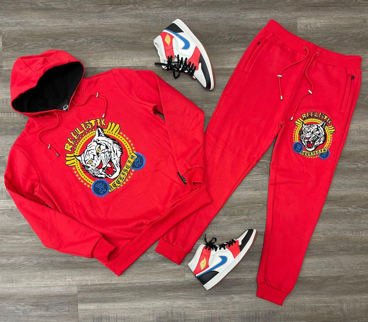 ROARING TIGER JOGGER SET